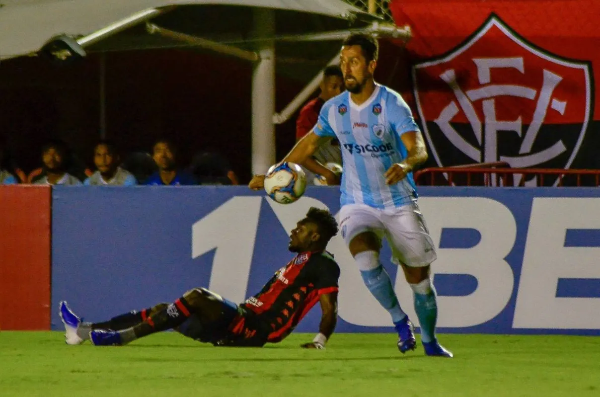 Londrina volta a vencer após três jogos e se distancia da ZR na série B
