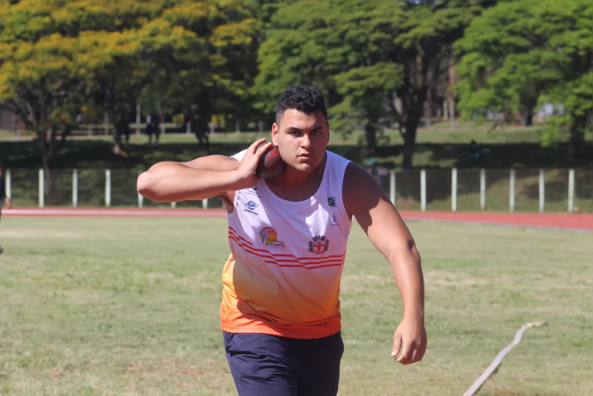 Leonardo Mario dos Santos, vencedor e novo recordista do arremesso de peso masculino 
