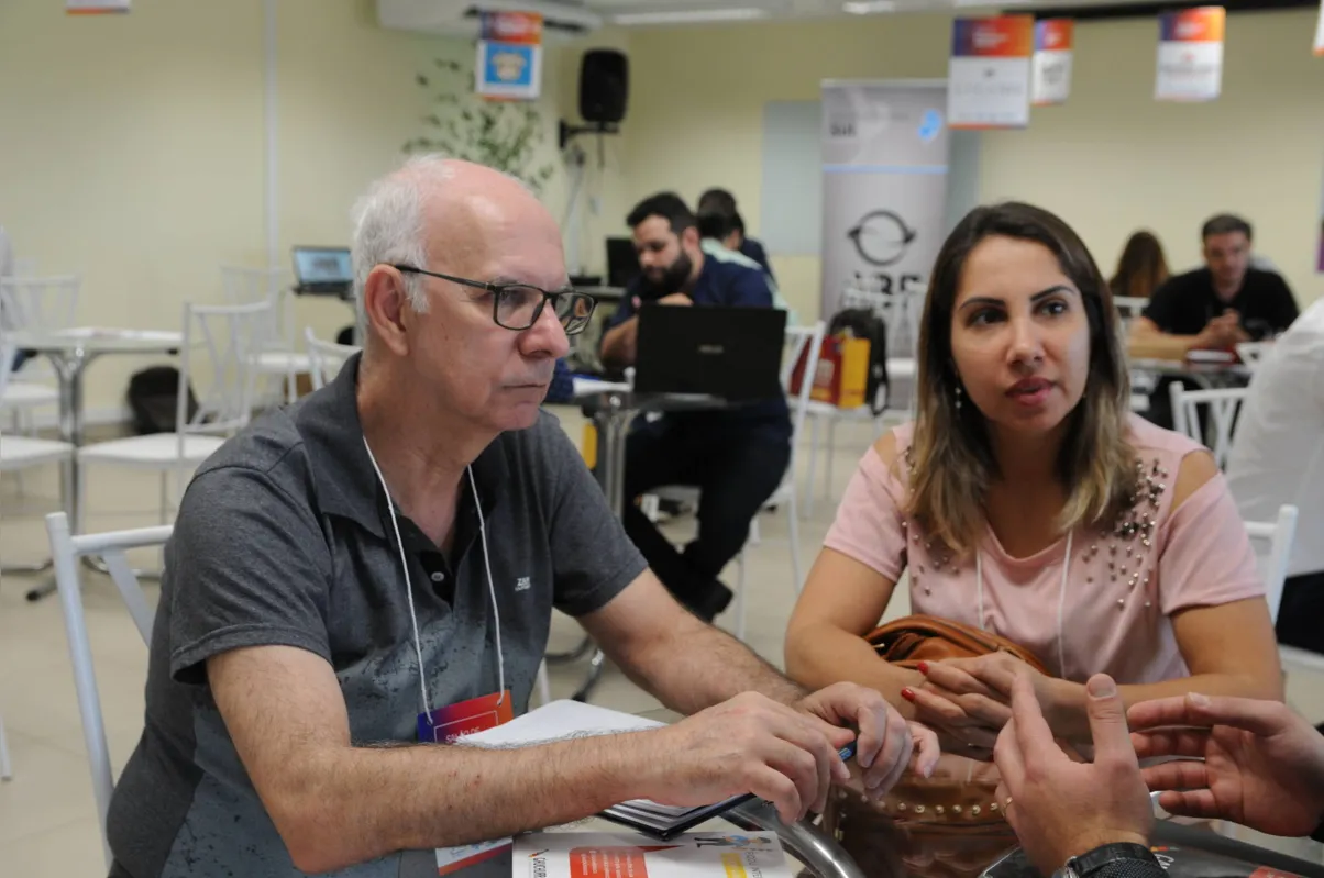 O empresário Flávio Luiz Maldonado e a filha Marina procuravam um negócio que permitisse trabalhar em casa 