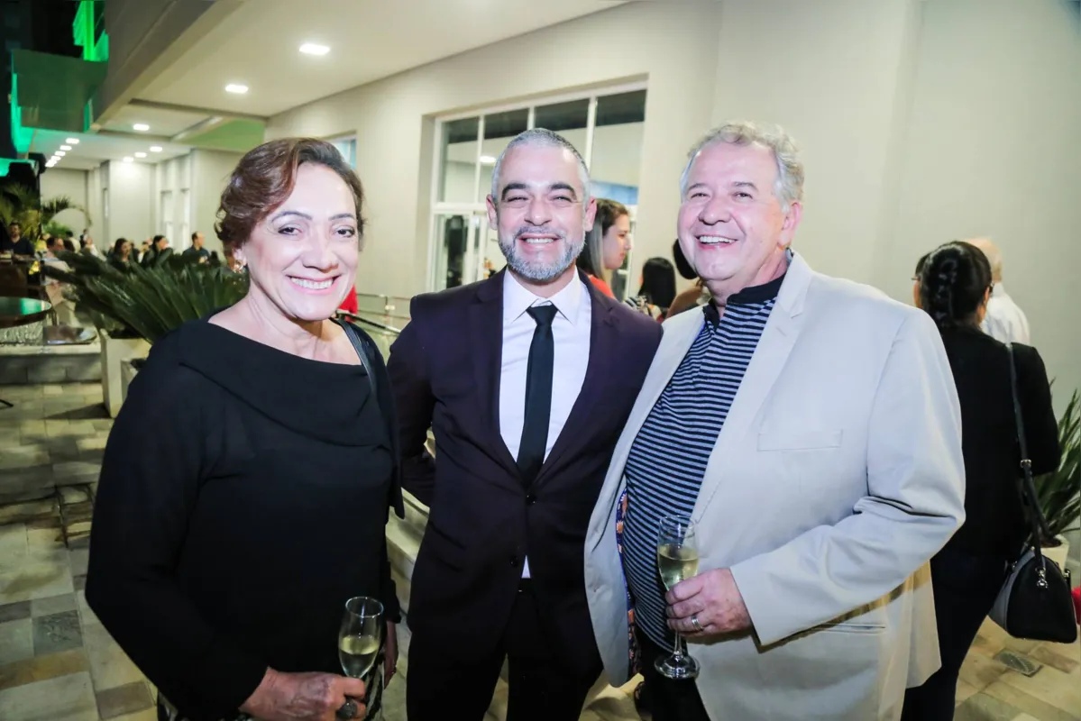 Márcia Ivale, Cléber Souza e Marcelo Melhado