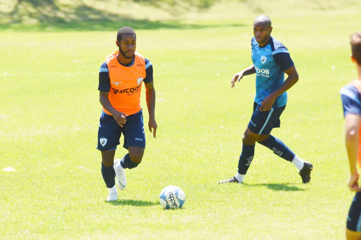 Titular contra o Vila Nova, João Paulo ressaltou que a semana de trabalho foi muito proveitosa e que o elenco já começa a compreender a maneira de trabalhar do treinador