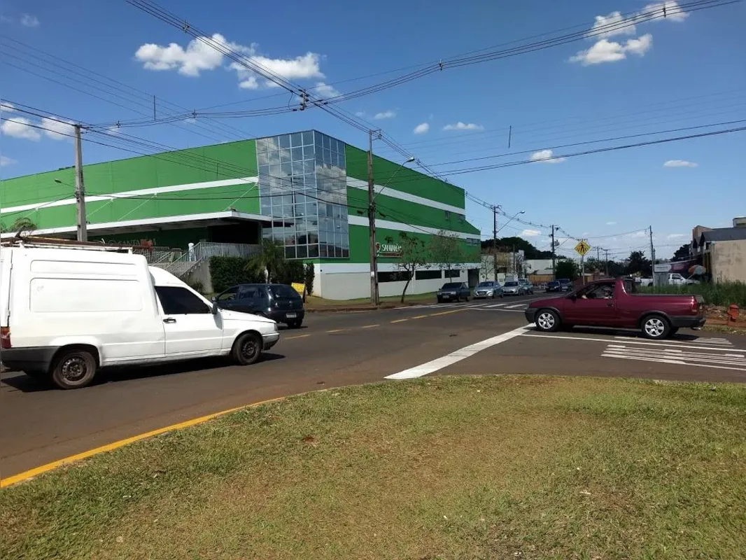 Cruzamento na zona leste tem sido cenário para muitos acidentes de trânsito.