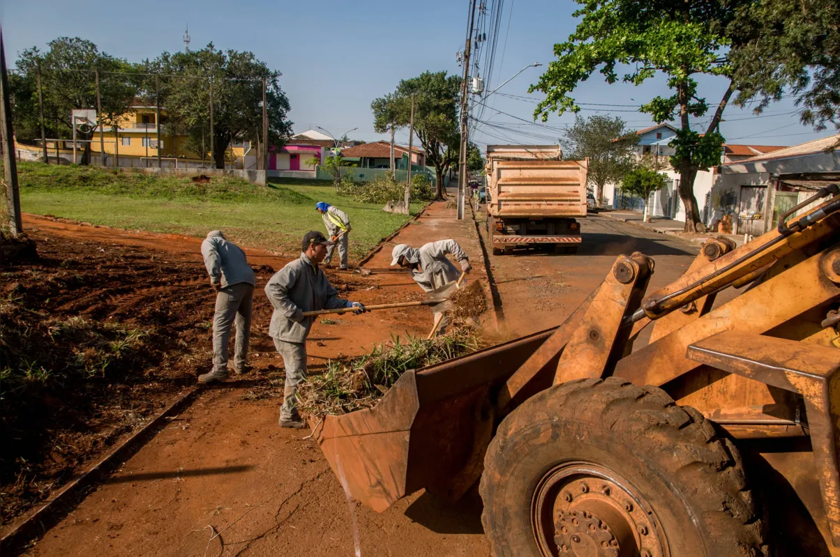 Imagem ilustrativa da imagem Mutirão de serviços beneficia bairros da zona oeste