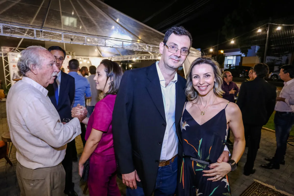 Dr. Paulo Emilio Fuganti e Cibele Fuganti