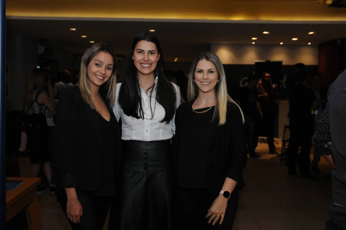 Gabriele Batista, Jaqueline Evangelista e Thais Carvalho