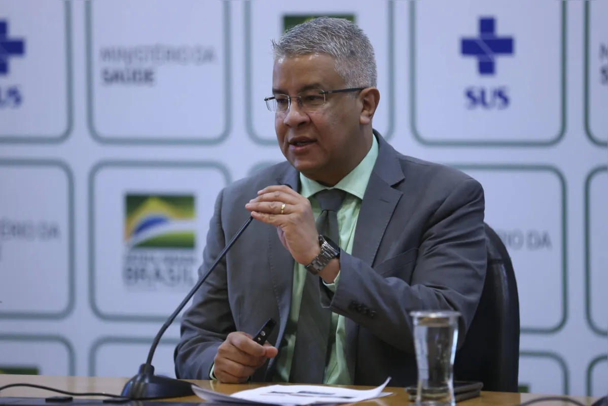  O secretário de Vigilância em Saúde, Wanderson Oliveira, apela para que pessoas já vacinadas não busquem a vacina