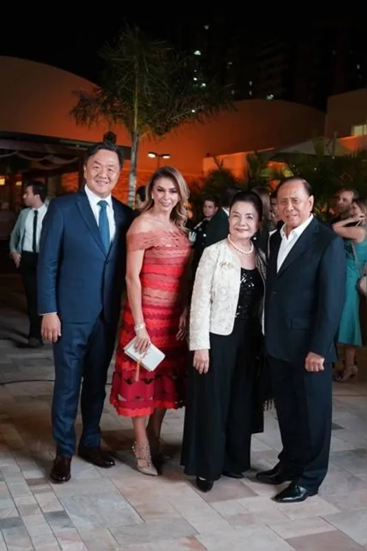 Leonardo, Anita, Kimiko e Atsushi Yoshii