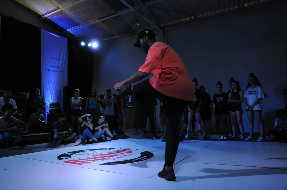 Buiú foi o campeão da batalha de break realizada na tarde de domingo na Vila Cultural Cemitério de Automóveis