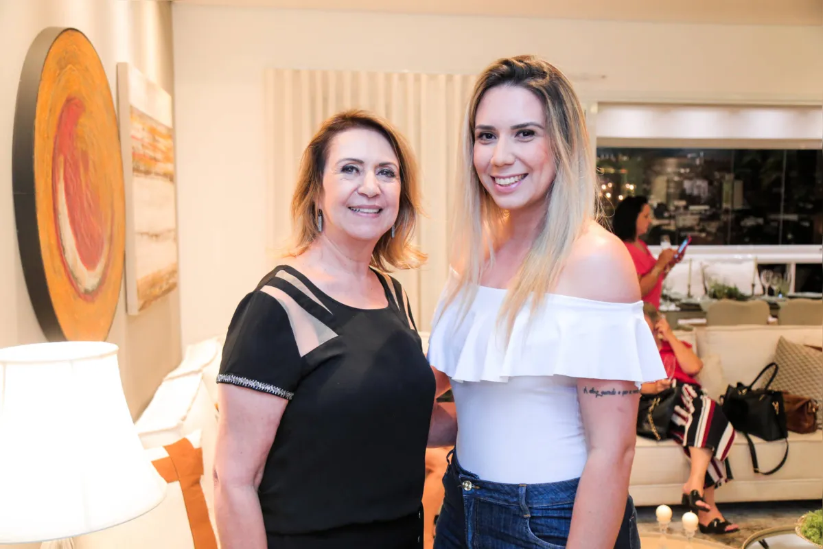 Cida Munhon e Vanessa Souza 