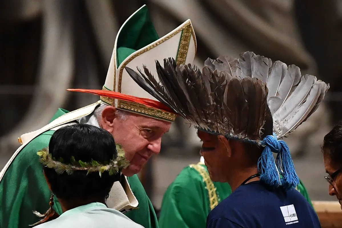 Imagem ilustrativa da imagem Papa abre sínodo da Amazônia condenando incêndios e 'novos colonialismos'