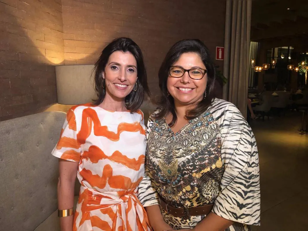 Lenise Queiroz e Daniela Silveira, gerente de desenvolvimento de intercâmbio