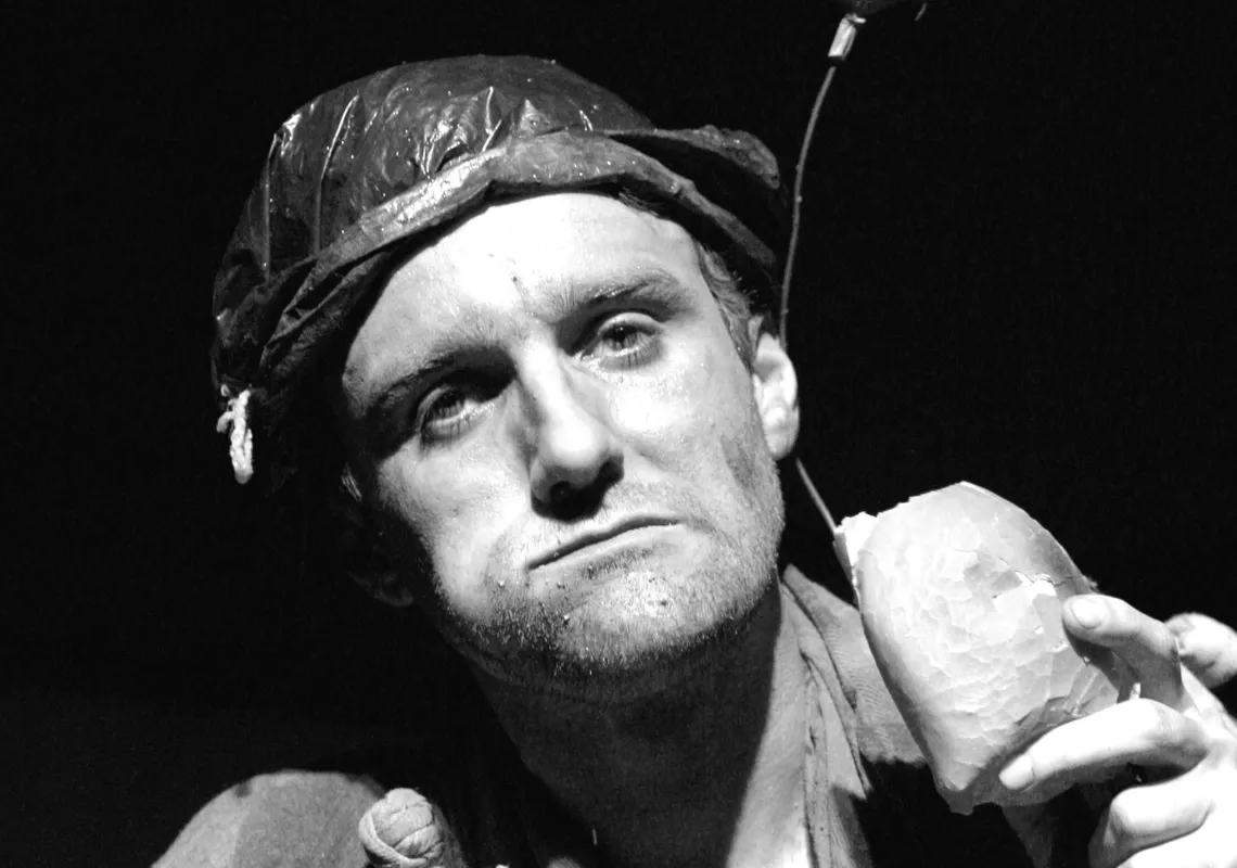 Anjo Torto, com Marco Antonio Garbellini (Maringá), em cartaz no domingo (20)