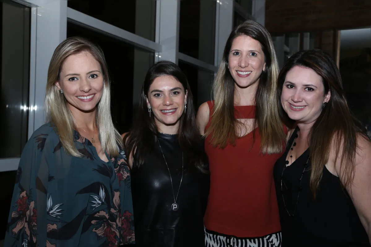  Daniele Vialle, Priscila Paiva, Danielle Barioni e Juliana Alberton