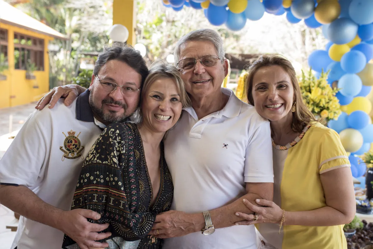 Alderi Ferraresi com os filhos Rodrigo, Verlaine e Elaine