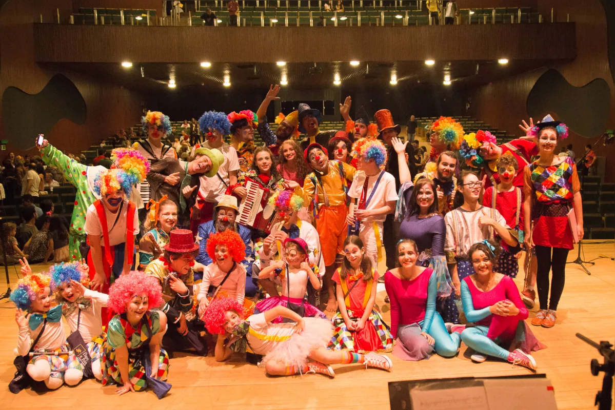 'Um Circo Ainda Mais Diferente': junção do projeto Música Criança, da UEL, com o Estúdio Flauta e Fole resultou num musical encantador 