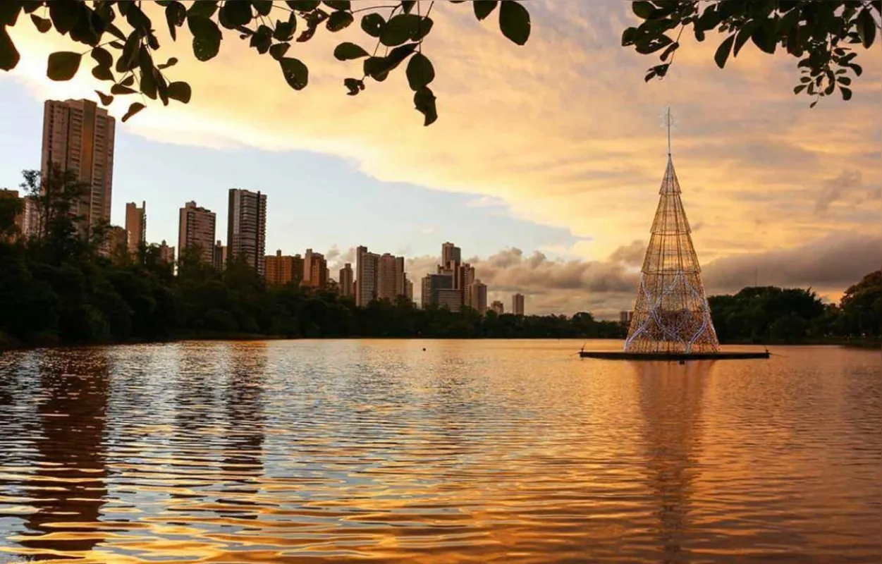 Imagem ilustrativa da imagem A CIDADE FALA - Cores de Natal em Janeiro