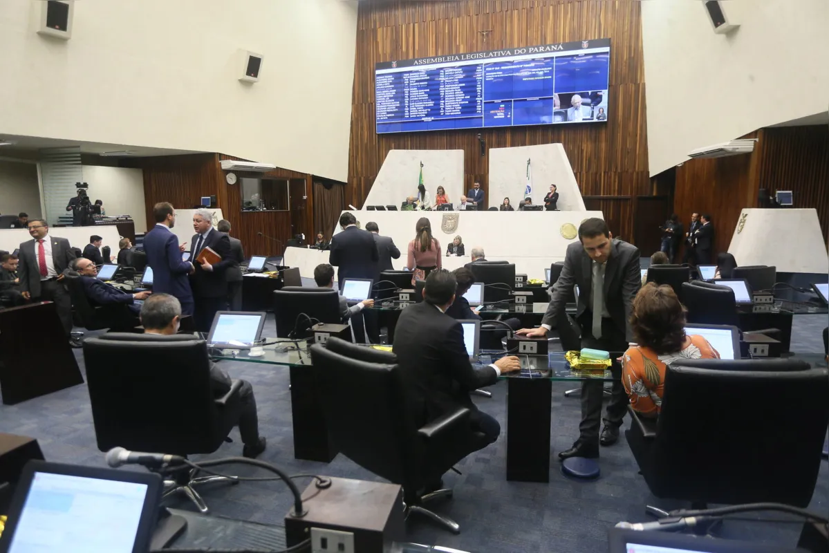 Imagem ilustrativa da imagem Apenas um deputado foi a todas as sessões de 2019 na AL