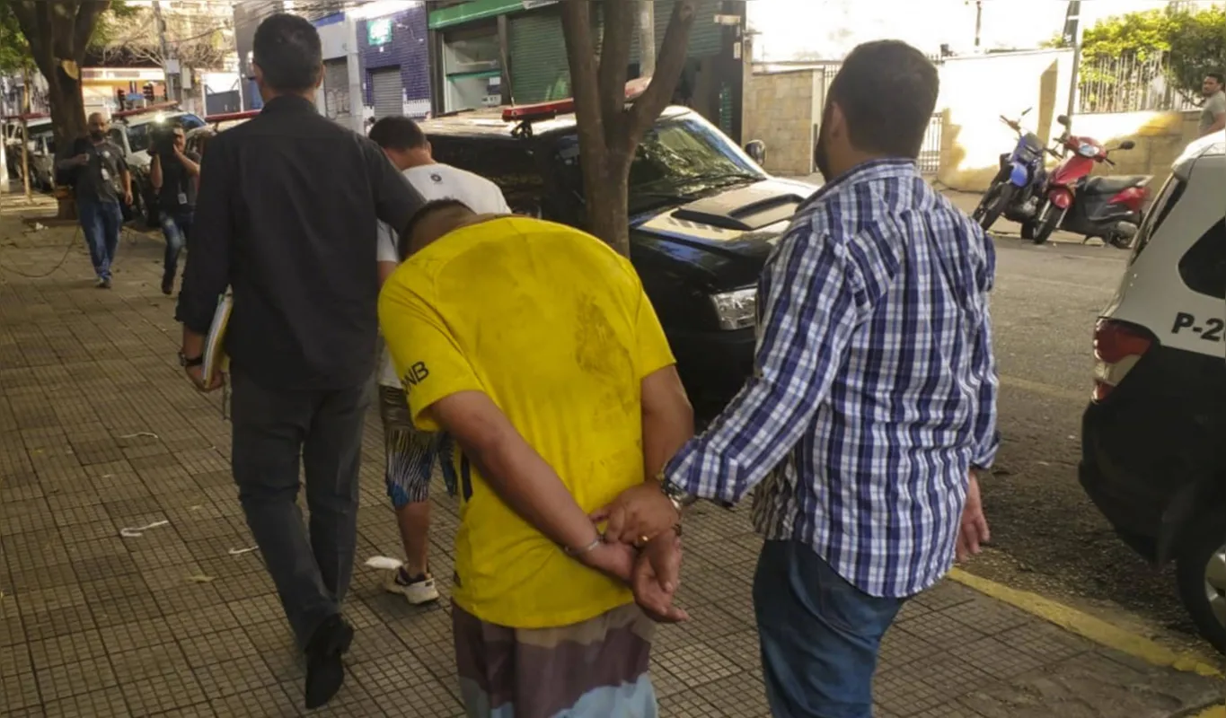 Policiais prenderam 41 suspeitos na rinha de cães em Mairiporã