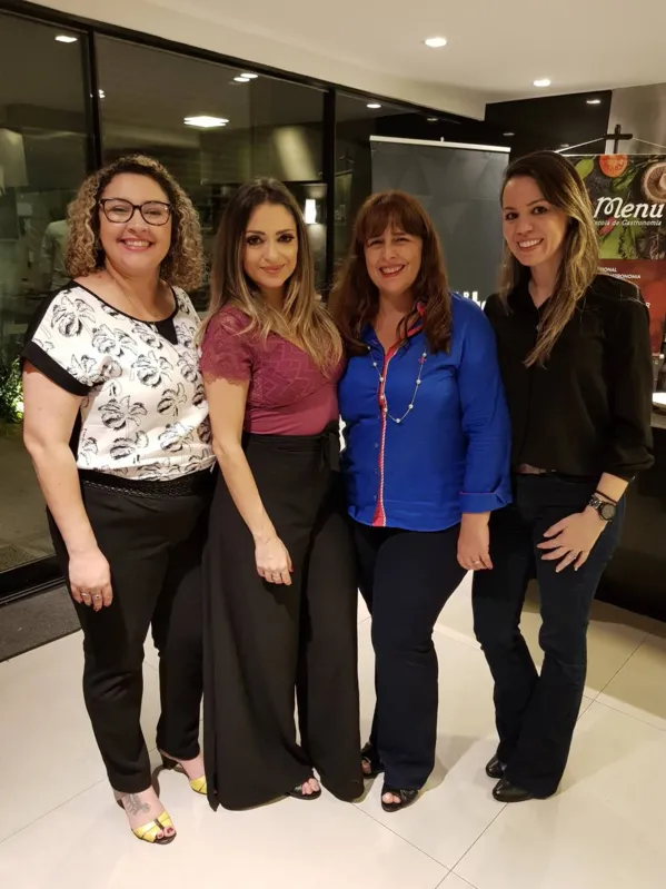 Mariana N. Campos (Muffato ), apresentadora Sara Presoto, jornalista Lia Della Libera e Gabriela Bento 