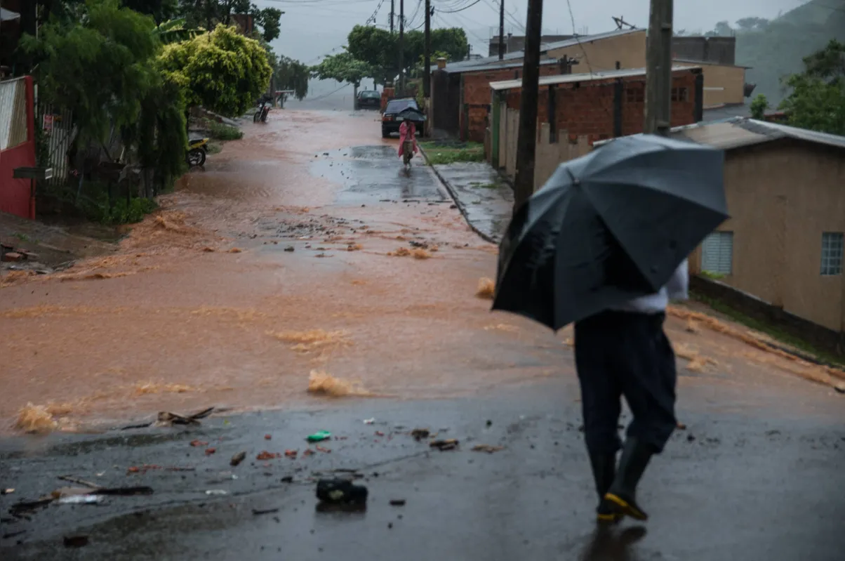 Secretaria pretende construir 70 poços de queda para dar vazão à água em dias de chuva