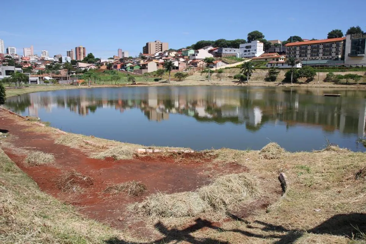 Imagem ilustrativa da imagem Banhistas estão proibidos de entrar em lago municipal de Cornélio Procópio
