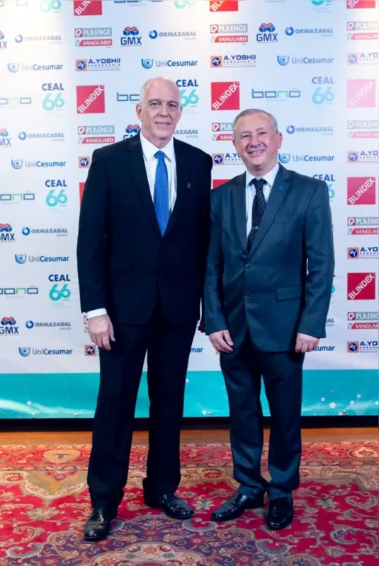 O presidente do Ceal, Carlos José Marques da Costa Branco e o presidente do Crea-PR, Ricardo Rocha