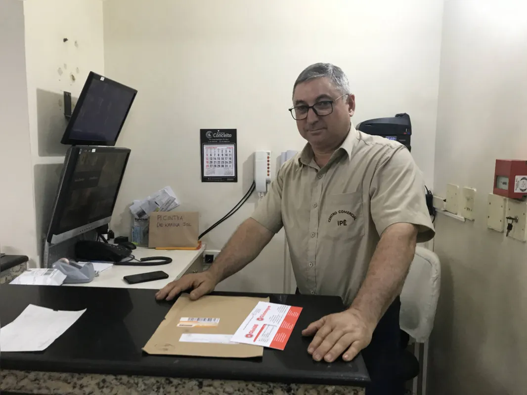 João Moreira, 52 anos:""Claro que eu não vou parar de trabalhar porque o dinheiro da aposentadoria não é suficiente"