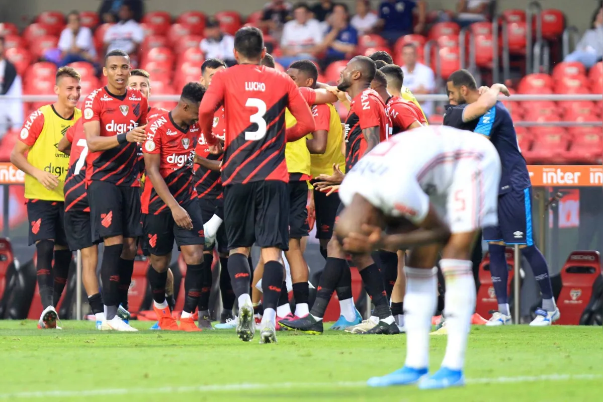 O revés diante do Athletico Paranaense foi o segundo seguido do São Paulo no Morumbi