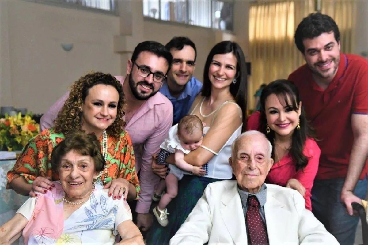 Imagem ilustrativa da imagem Comemorações de 100 anos