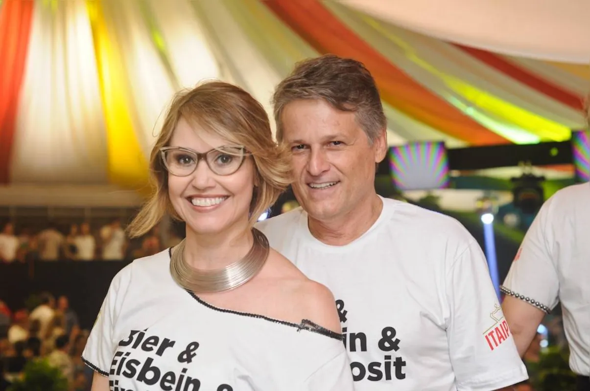 Luciana Regnier e Manoel Gomes Nascimento Neto