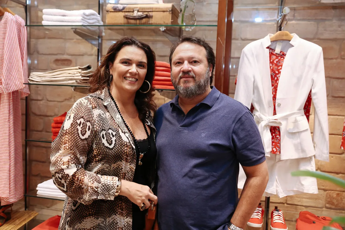Angélika Favoretto e Arvelino Pelisson