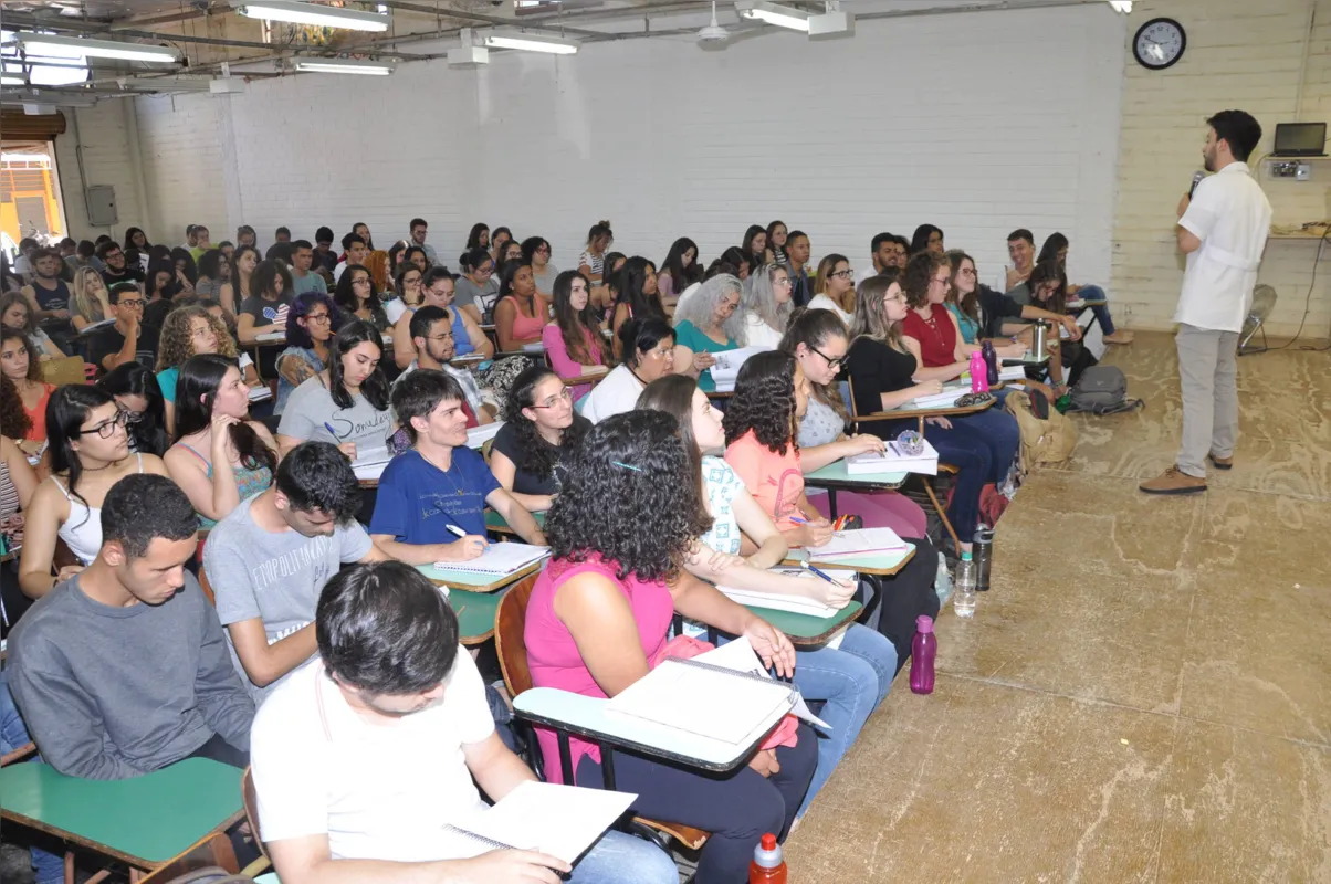 Imagem ilustrativa da imagem Curso Pré-Vestibular da UEL abre inscrições