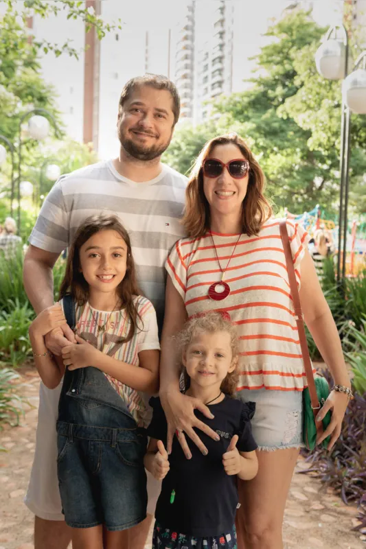 Luciene e Fábio Zanetti, Maria Luísa e Maria Eduarda