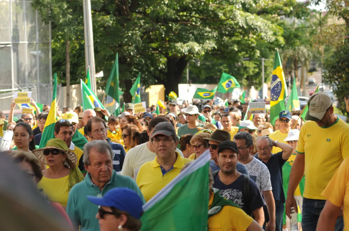 Imagem ilustrativa da imagem Em Londrina, manifestantes protestam contra fim de prisão após 2ª instância