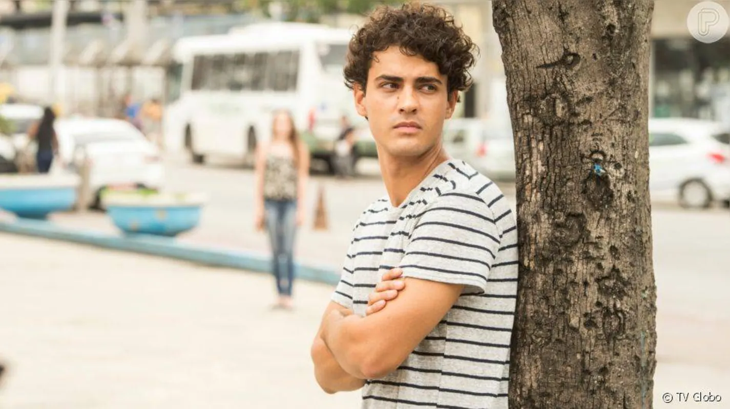 Guga enfrenta Max e sai de casa, incomodando Regina e Meg