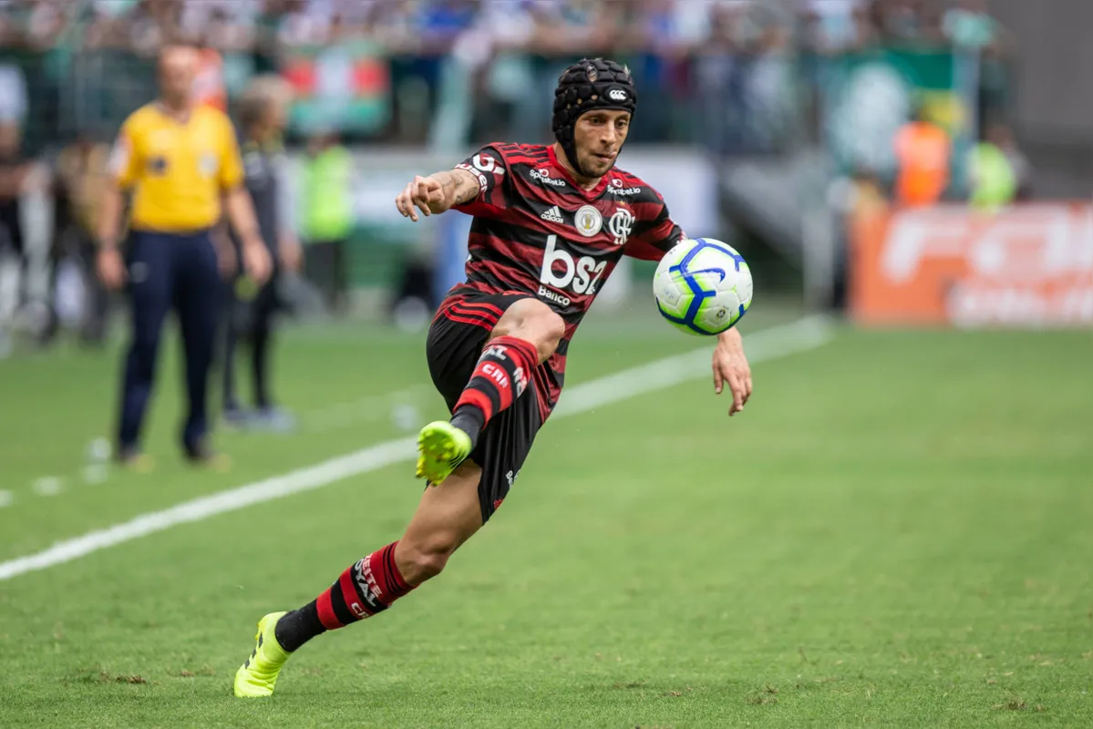 Imagem ilustrativa da imagem Em duelo de Jesus contra ex-clube, Fla encara Al Hilal para confirmar favoritismo