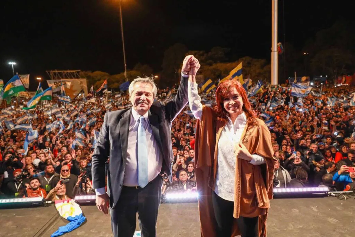 Imagem ilustrativa da imagem Fernández vence Macri e é eleito em primeiro turno na Argentina