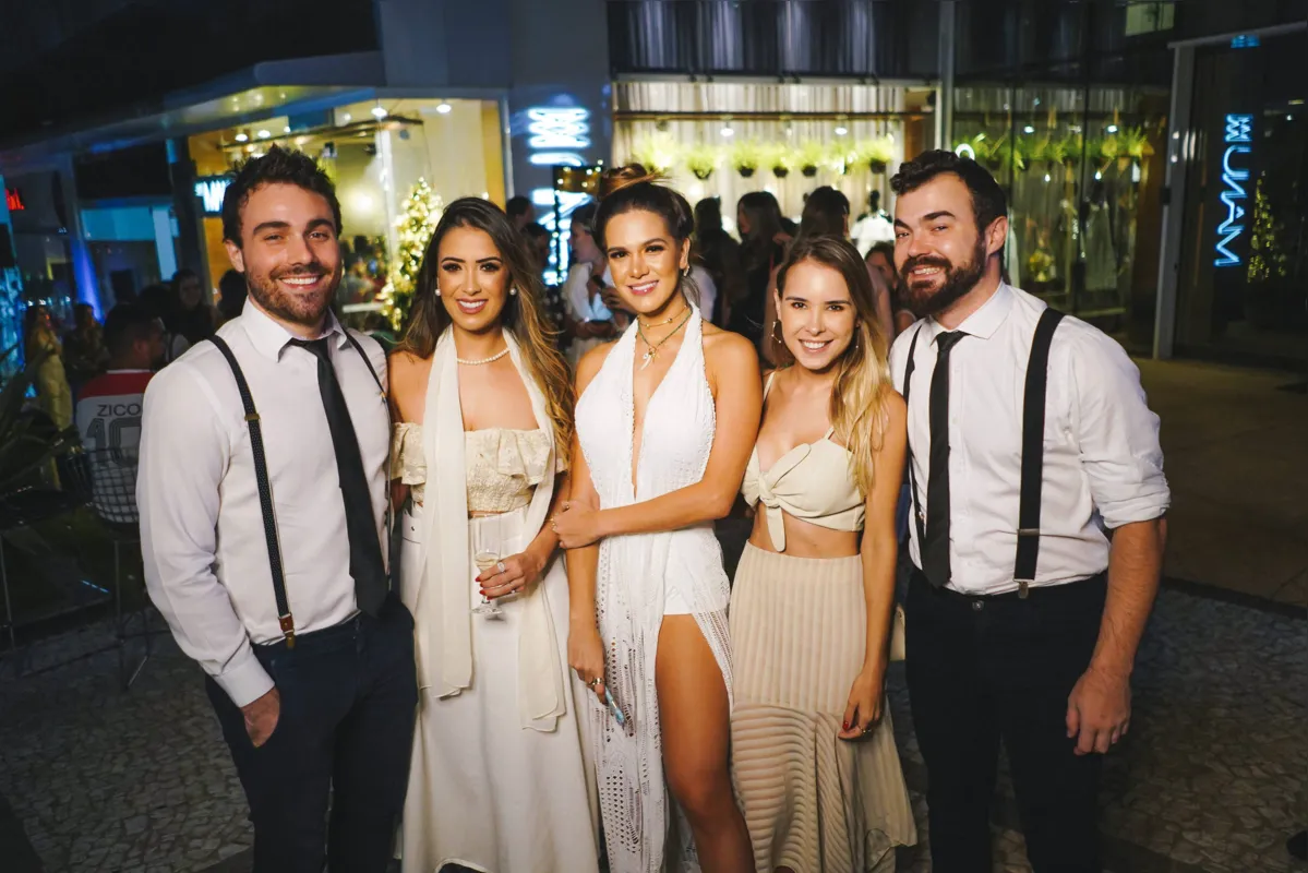 Marcelo Celligoi, Mariane Vasconcellos, Giovana Usso, Veruska Martins e Vítor Delallo