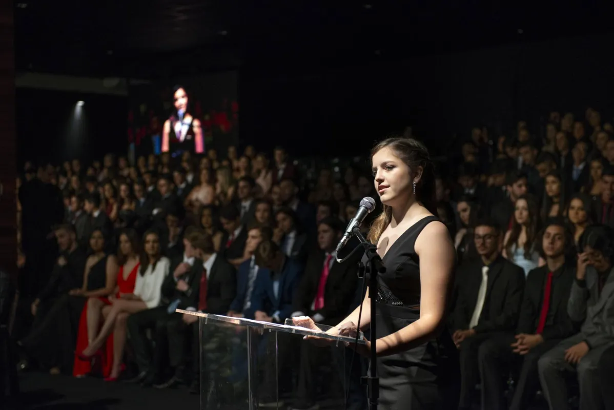 A oradora do 9º ano, Maria Eduarda Jandre de Melo Kaimen