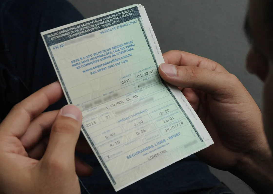Seguradora Líder era também encarregada da confecção e distribuição das cédulas verdes utilizadas para imprimir o Licenciamento 