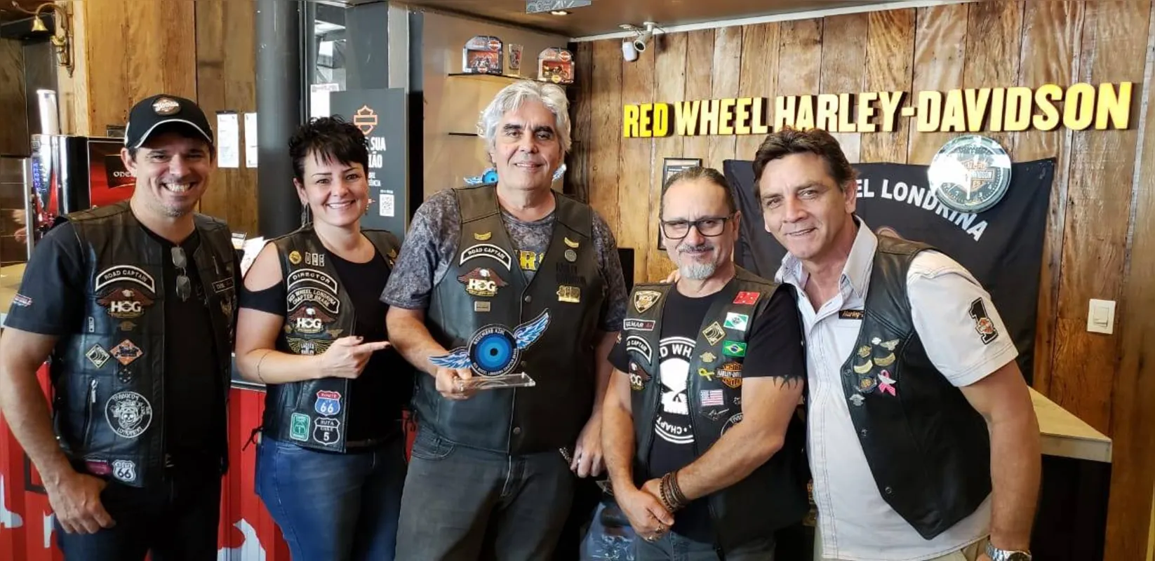  Ednauer Lucca , Erica Ferraz , Antonio Euclides Sapia Jr ,  Gilmar Adamo  e Joaquim Junior (gerente  da  agência Red Whell) 

