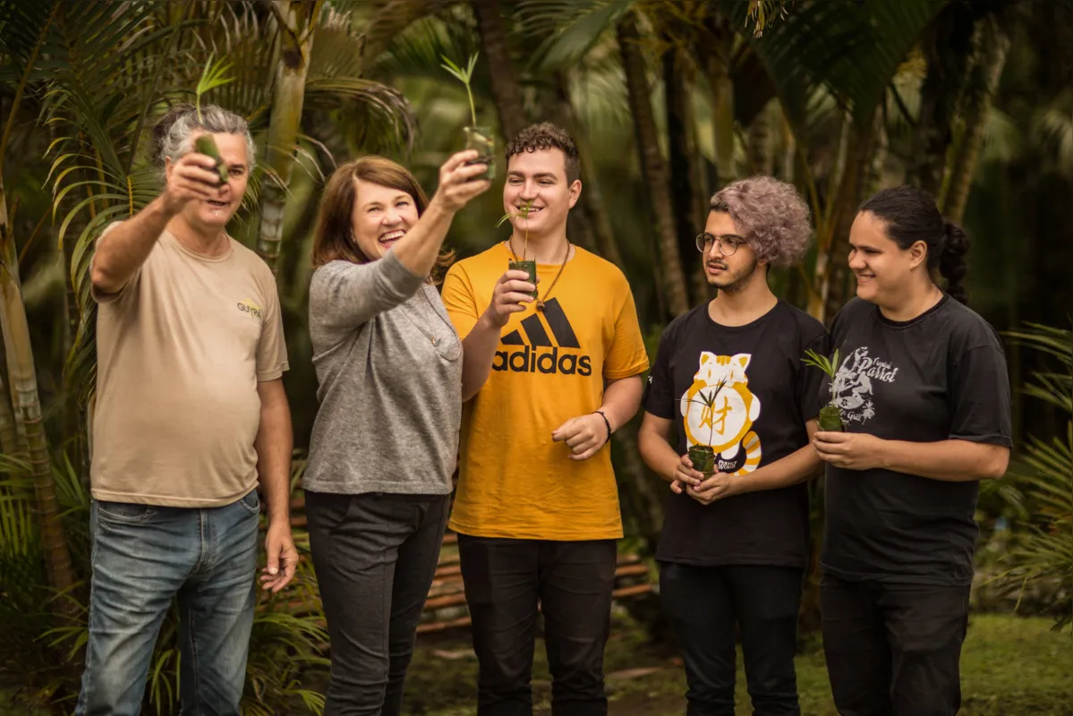 Grupo de trabalho que idealizou o “Projeto Içaí, fruto da Mata Atlântica”: desenvolvimento econômico e conservação da natureza 