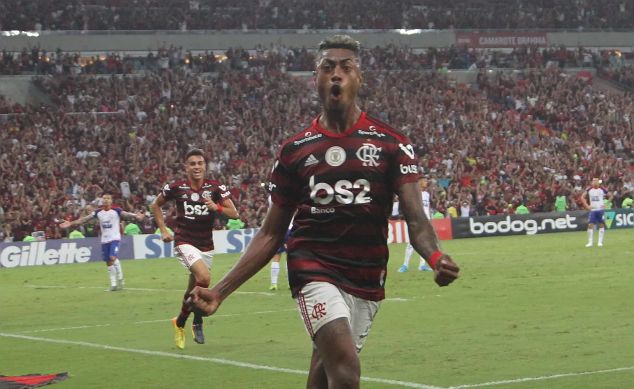 Imagem ilustrativa da imagem Imparável, Flamengo vira para cima do Bahia e já pode ser campeão no domingo