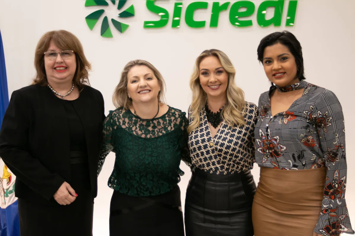 Vânia Pereira, Ivângela Palermo, Carla Sonoda e Gisely Almeida