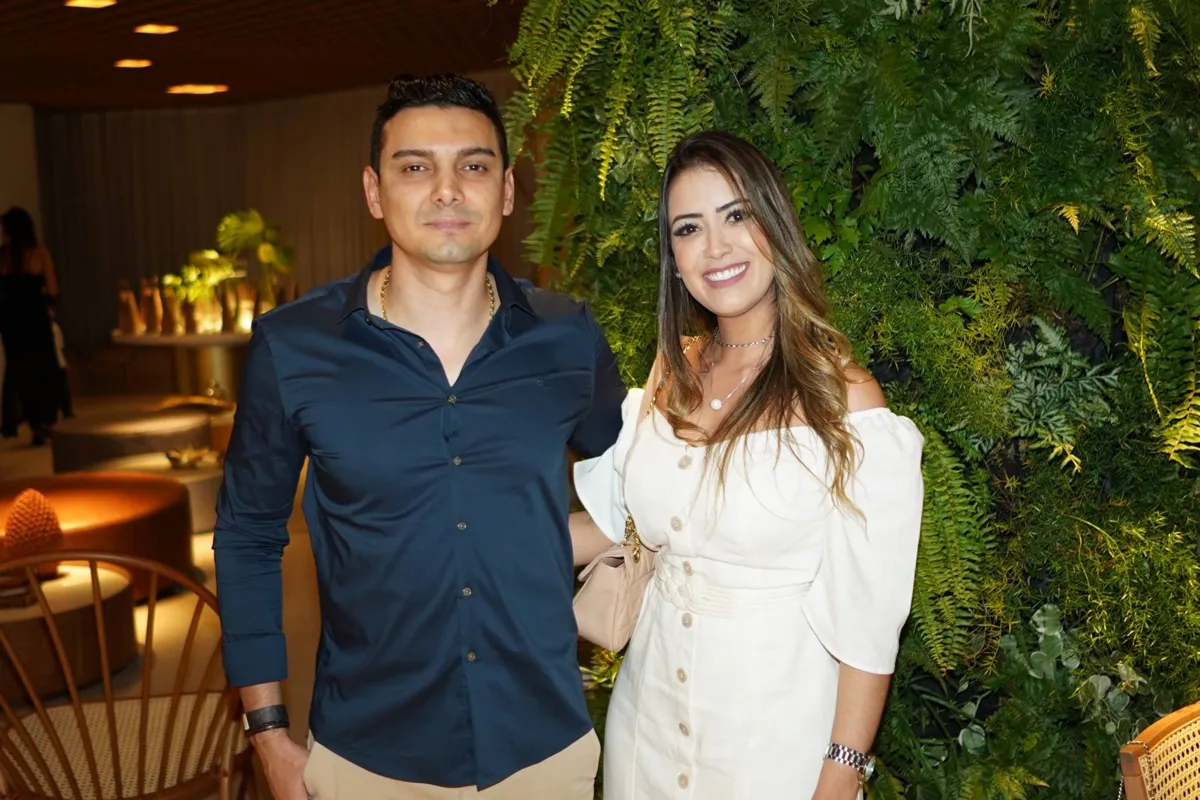 Julio Lonni e Mariane Vasconcellos