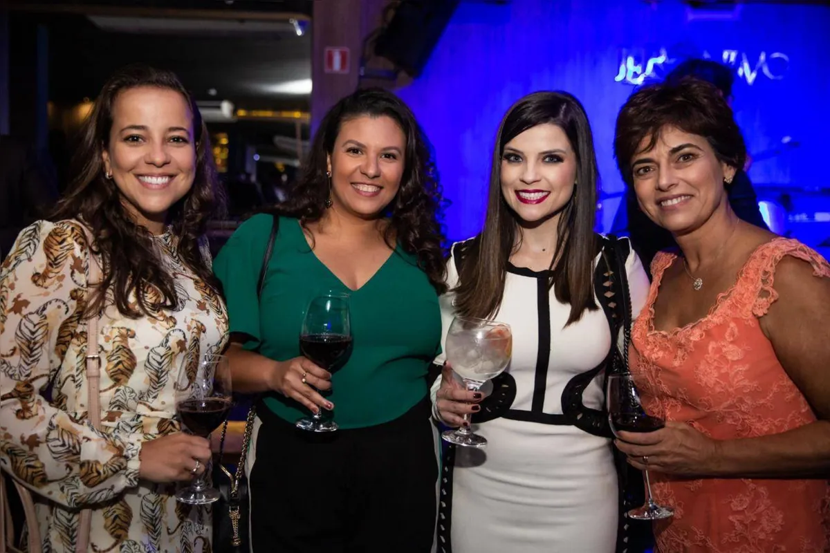 Amanda Lamussi, Thaissa Nunes, Maria Amélia Albuquerque e Vania Balera