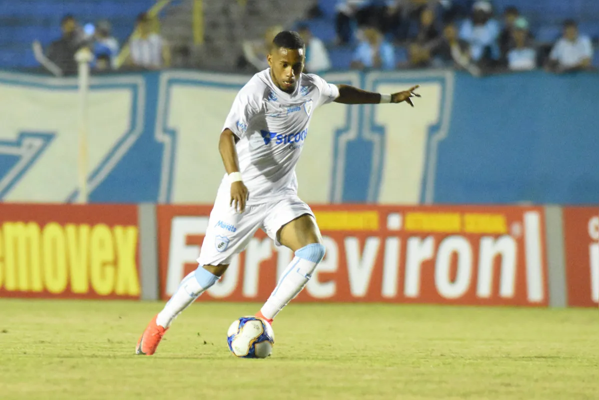 Anderson Oliveira rendeu a maior negociação do Londrina no ano 