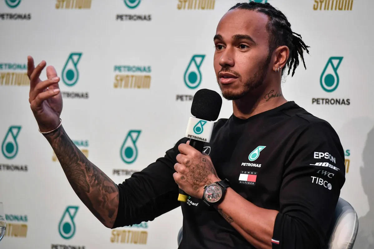 Hamilton sobre novo autódromo no Rio: "se fosse o meu dinheiro, usaria em uma coisa melhor; a educação é fundamental”