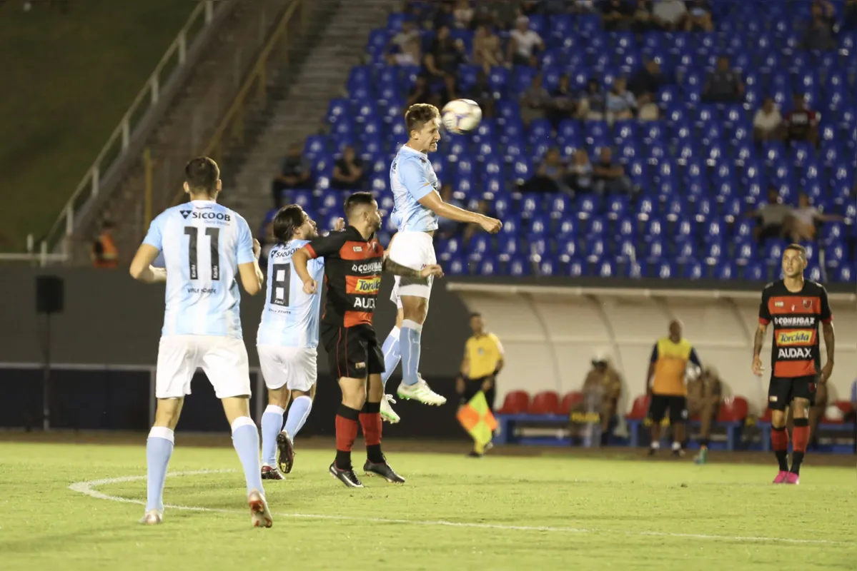 Londrina fez mais uma partida apática e sofreu nova derrota em casa