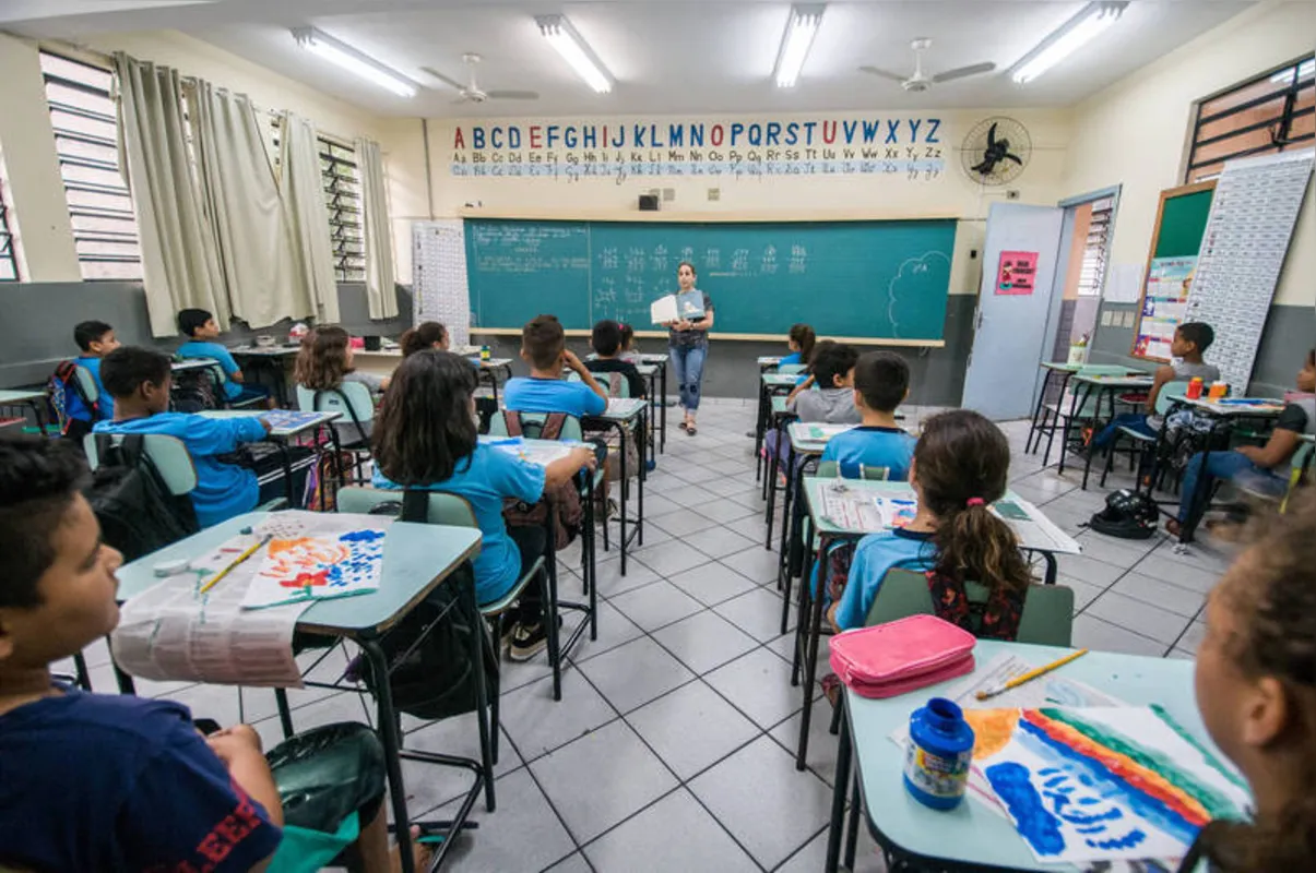 Imagem ilustrativa da imagem Londrina: prefeitura recomenda que diretores proíbam venda de produtos em escolas